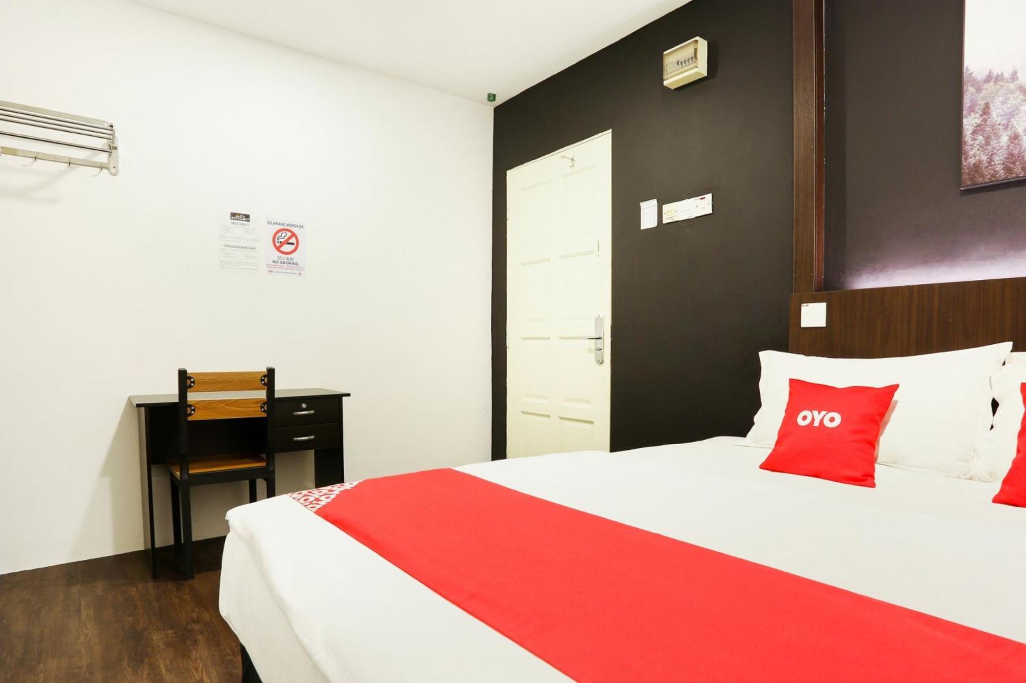Oyo 90460 Hotel Kl2F Rest & Go Shah Alam Kültér fotó