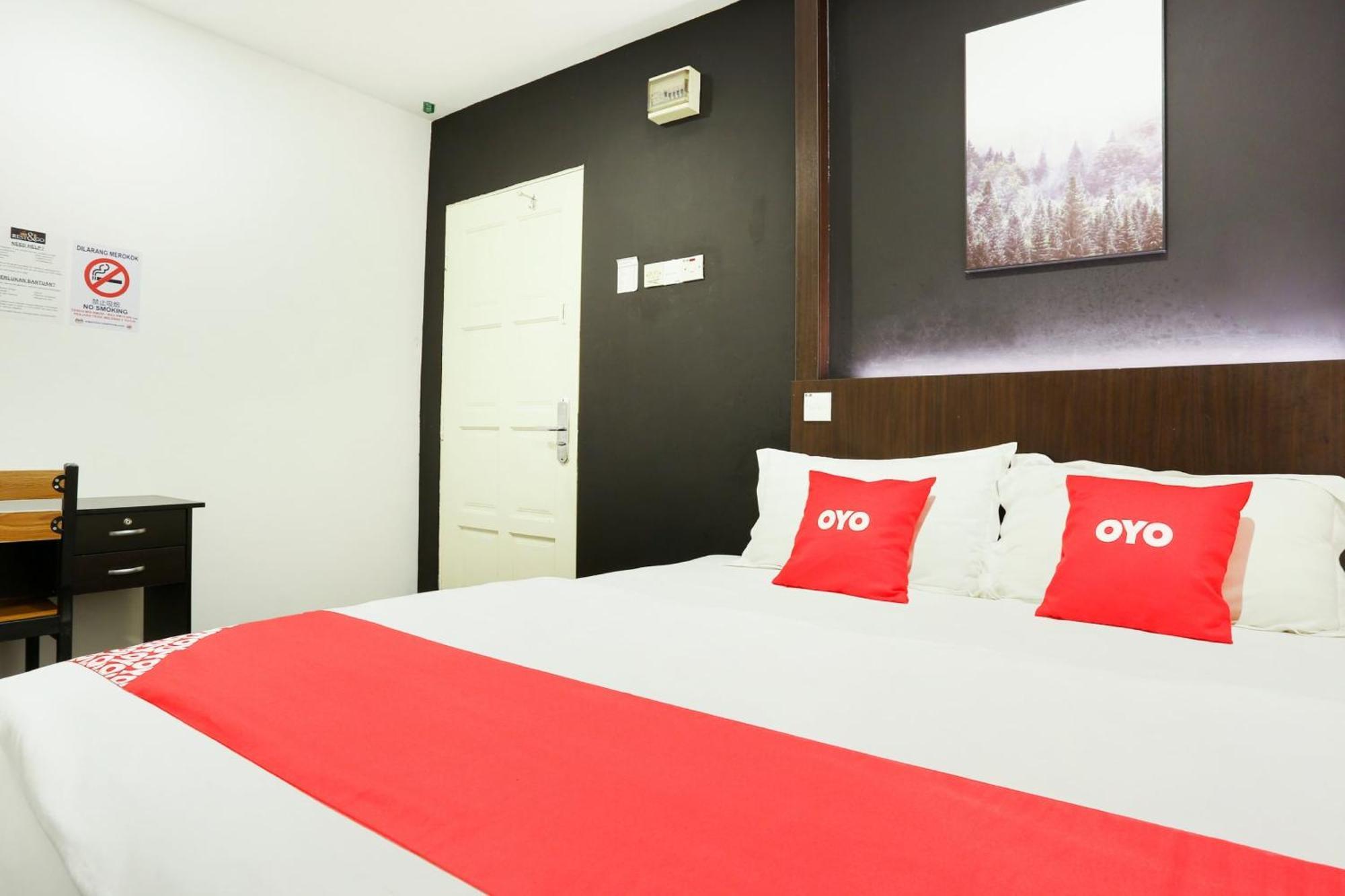Oyo 90460 Hotel Kl2F Rest & Go Shah Alam Kültér fotó