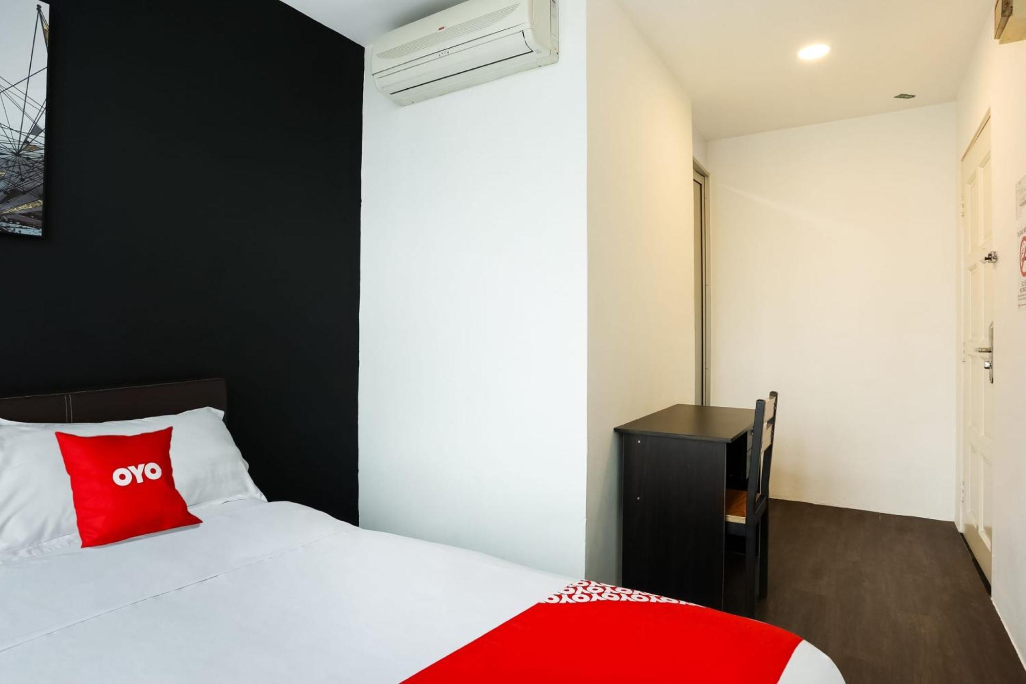 Oyo 90460 Hotel Kl2F Rest & Go Shah Alam Kültér fotó