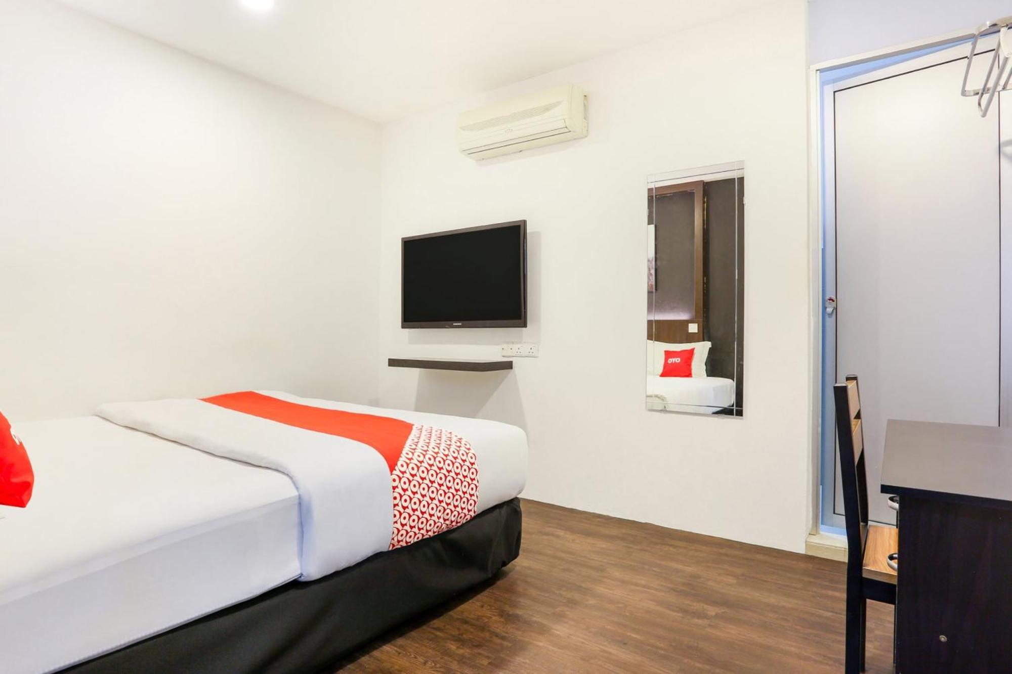 Oyo 90460 Hotel Kl2F Rest & Go Shah Alam Kültér fotó