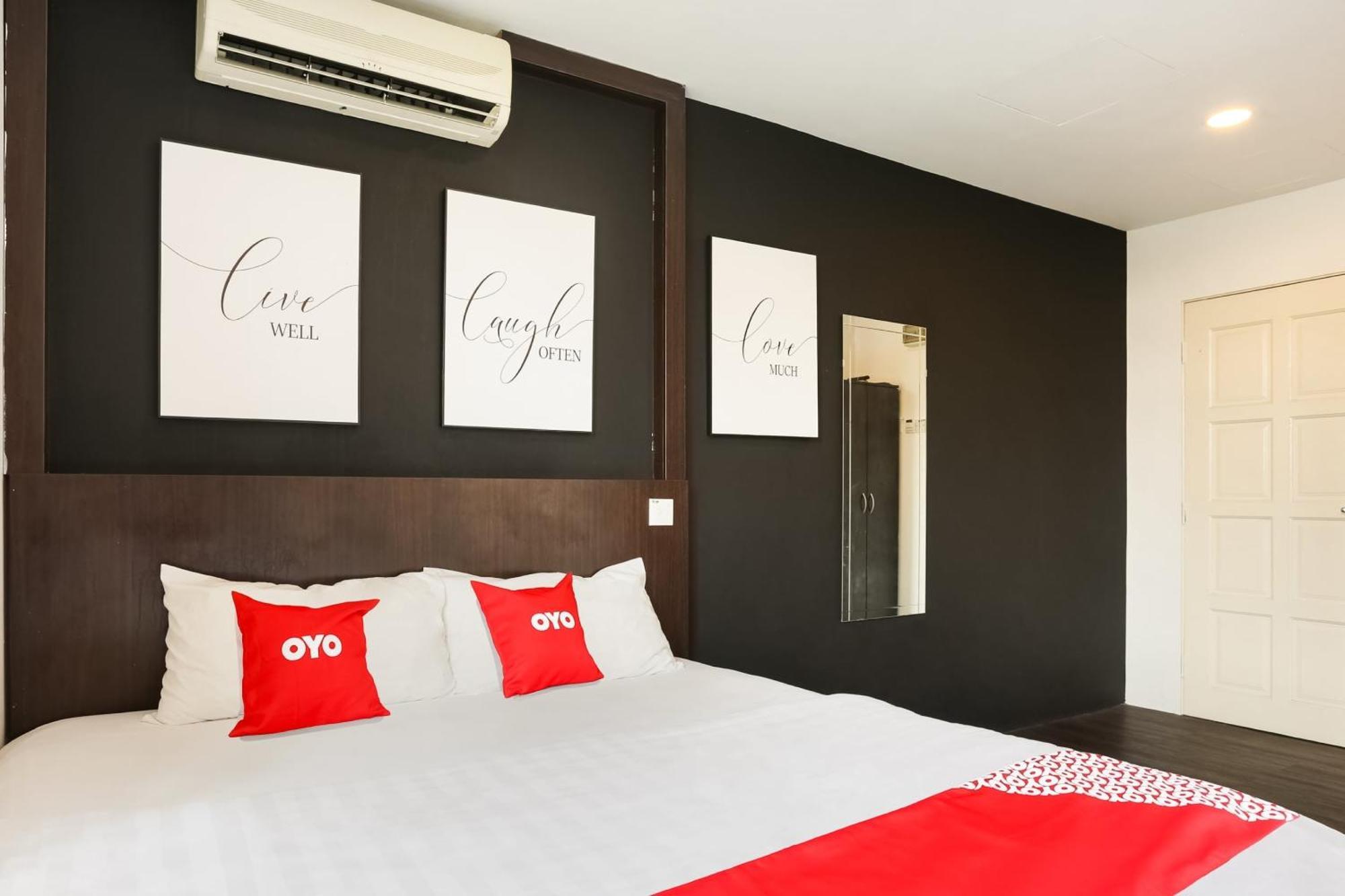 Oyo 90460 Hotel Kl2F Rest & Go Shah Alam Kültér fotó
