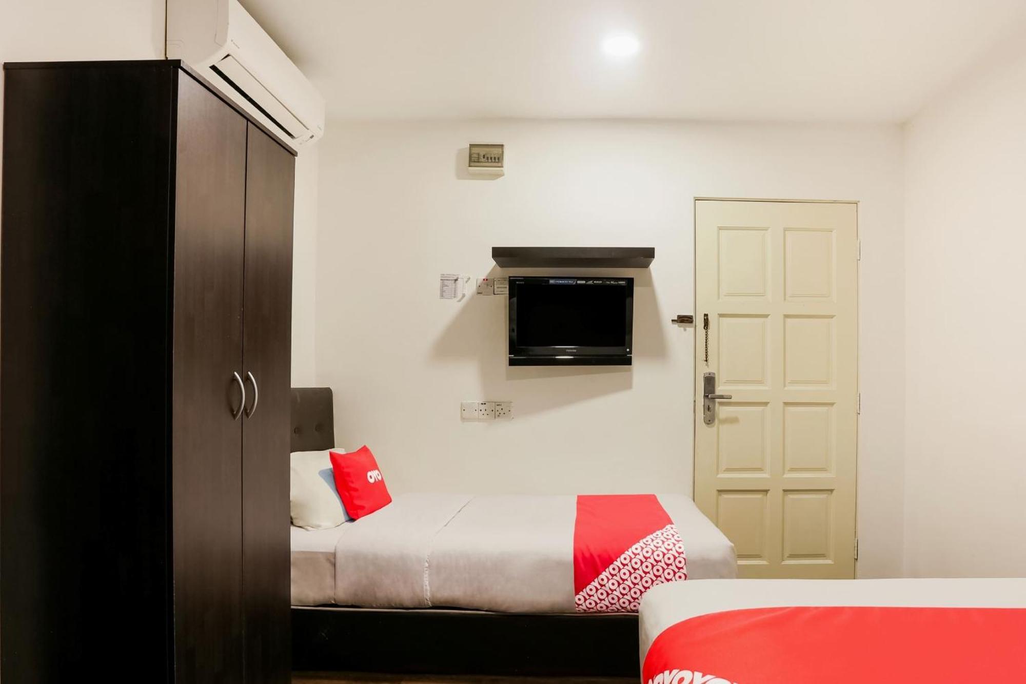 Oyo 90460 Hotel Kl2F Rest & Go Shah Alam Kültér fotó